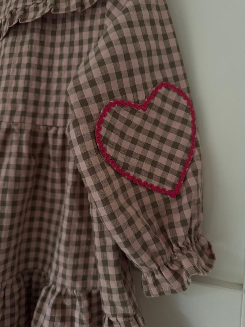SNUGGLEPUFF HEART DRESS ROSE