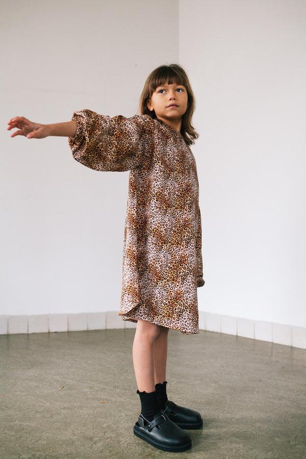 LEOPARD HEART SWEAT DRESS RUFOUS BROWN