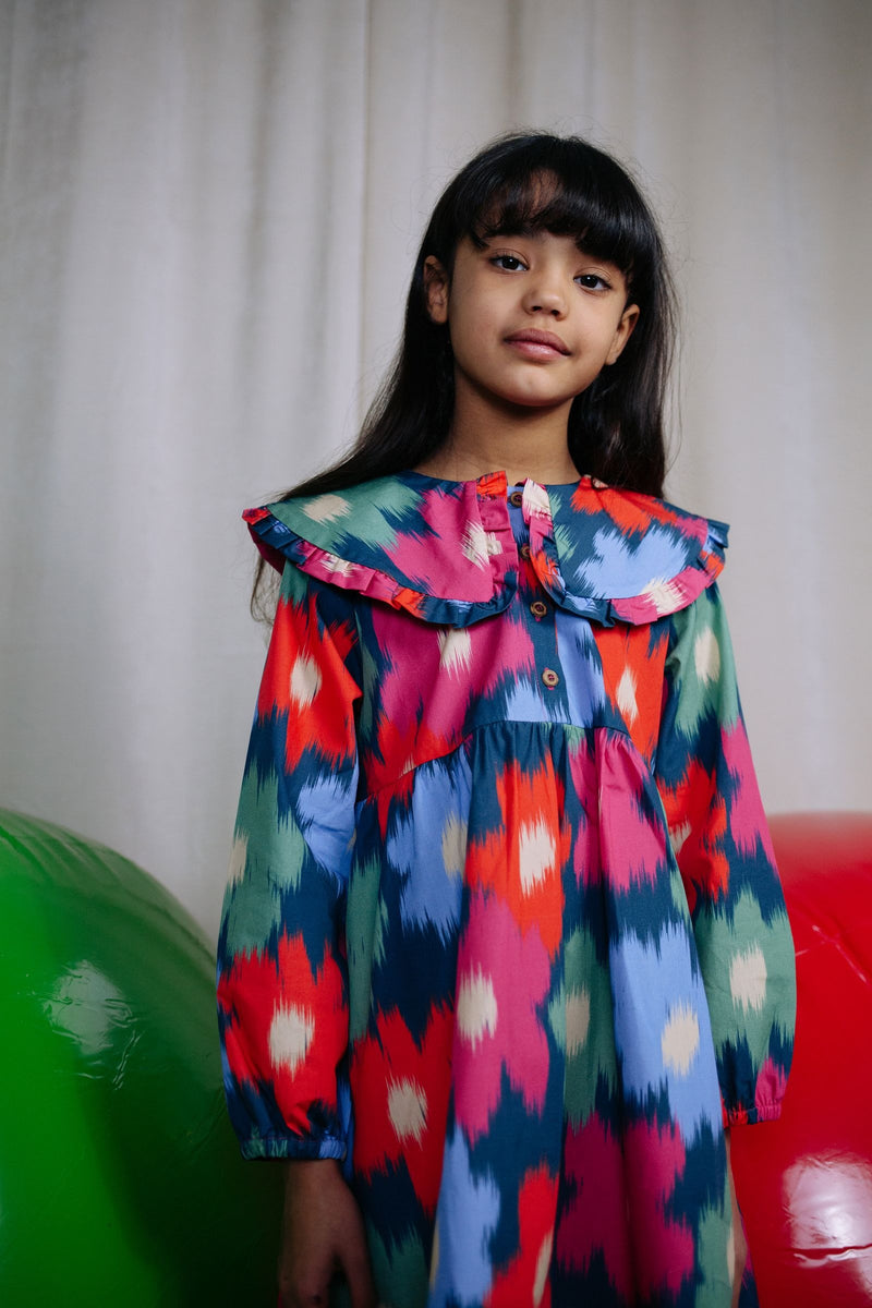 DAZZLING FLOWER DRESS WHISPER BLOOM